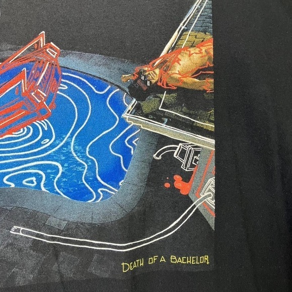 Hot Topic Panic! At The Disco Death Of A Bachelor Graphic Band T-Shirt Men's XL - Picture 5 of 16